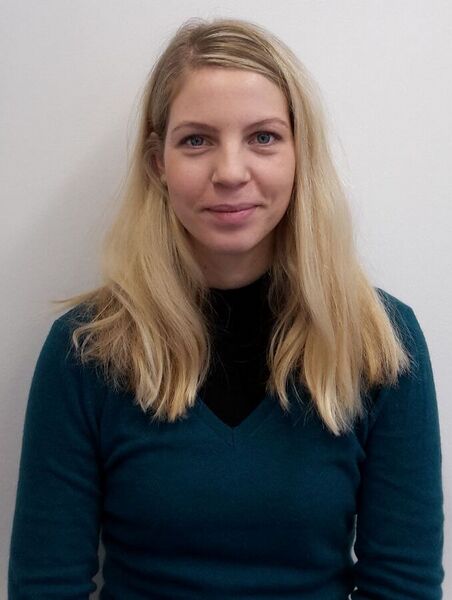 File:678px-771px-Julia Profile.jpg